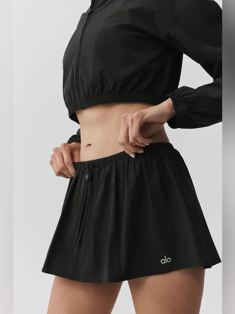 Alo Breezy Skirt Black Size Small NWT